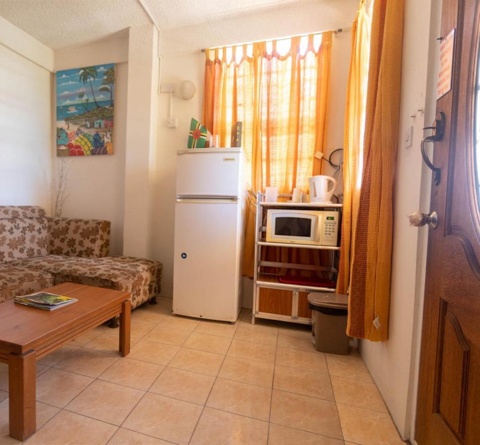 St. James Guesthouse Розо Екстериор снимка
